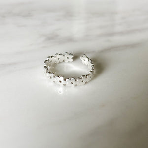 daisy chain ring