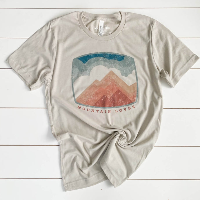 mountain lover tee